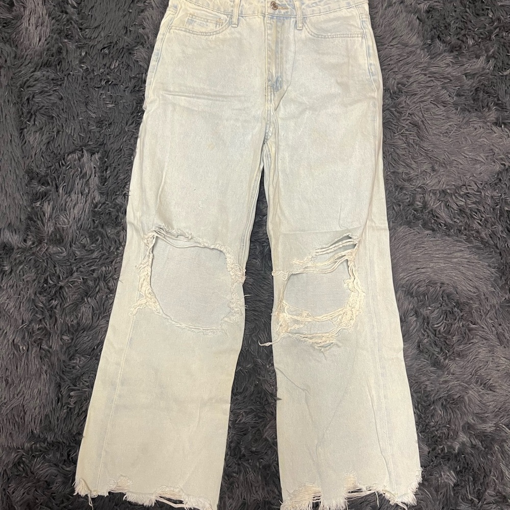 Stylish Distressed Wide Leg Jeans in Light Gray